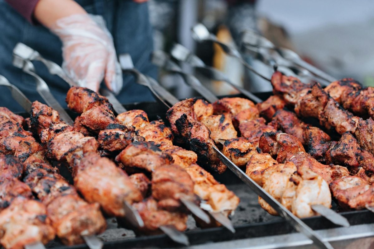 Brochettes de Poulet ou de Bœuf Marinées au Mélange "Grillades du Chef" - Spicyfique